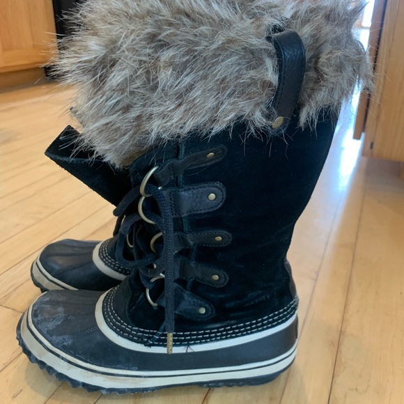 Sorel boots - Picture 4 of 4